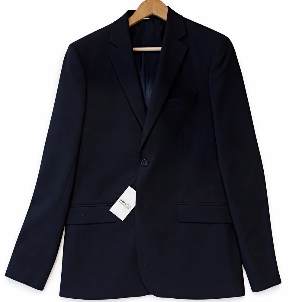 NEW WITH TAGS RW&CO I SLIM-FIT TECH SUIT BLAZER - DARK NAVY I SIZE 40 I